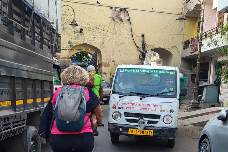 Jaipur: Early Morning Bike Tour with Flower Market Visit