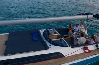 Luxuriöse Segel-Yacht-Tour mit Aperitif