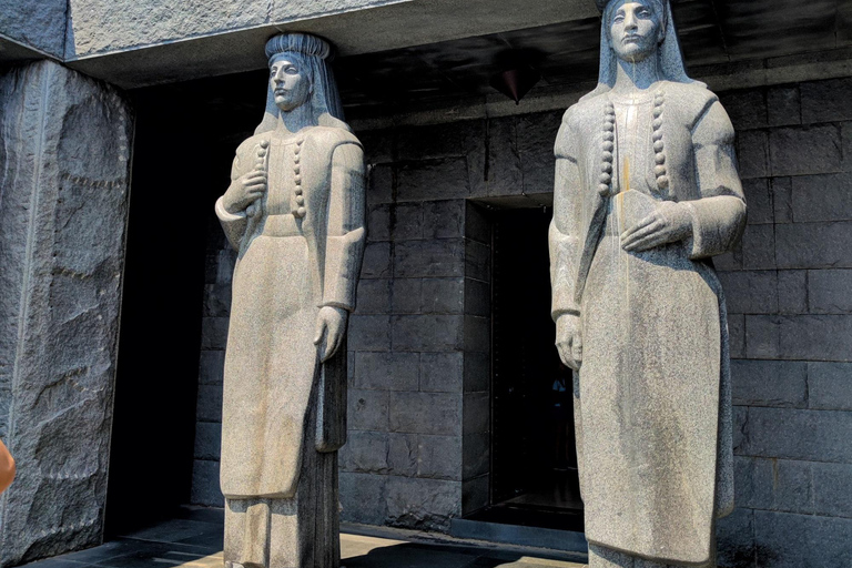 الجبل الأسود: جولة خاصة في Lovćenجولة لوفتشين الخاصة