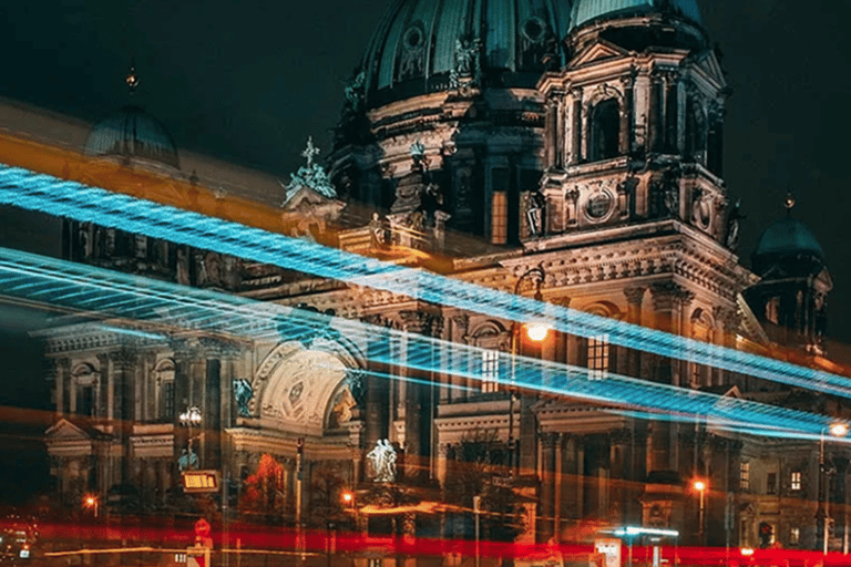Berlin: Tour of Lights with Photo Stops and Live Guide