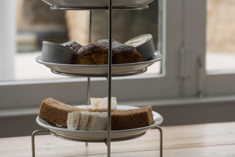 Oxford : Thé de l'après-midi de luxe avec vue sur la rivièreHigh Tea britannique traditionnel de l'après-midi au bord de la rivière