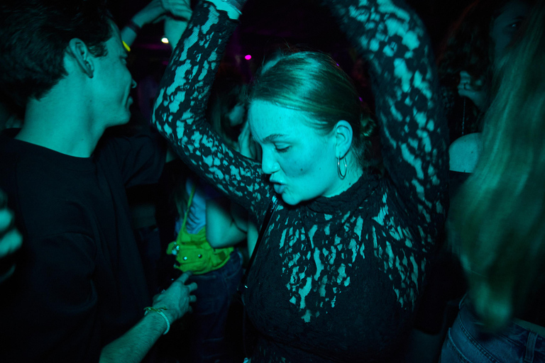 Lyon: Riviera Bar Crawl Party with Free Shots and Vip Entry