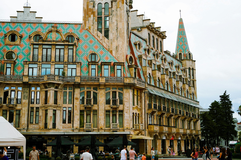 Batumi: Night Walking Tour with Local Drink