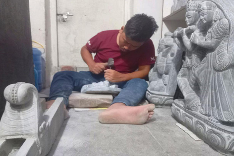 Kathmandu: tour della piazza Patan Durbar e laboratorio di scultura su pietra