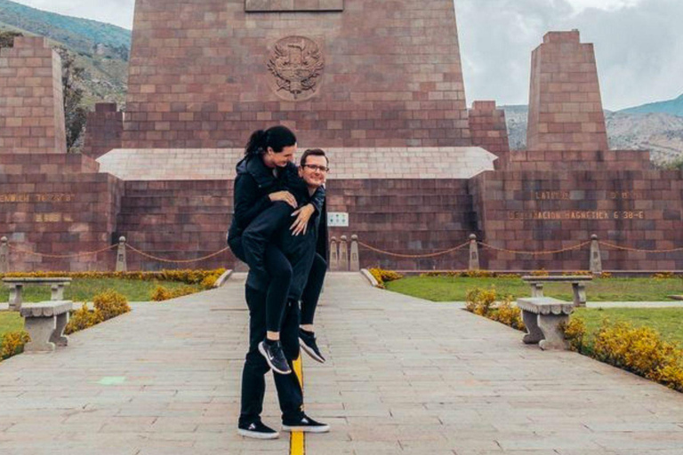 Quito: Tour Mitad del Mundo y Volcán