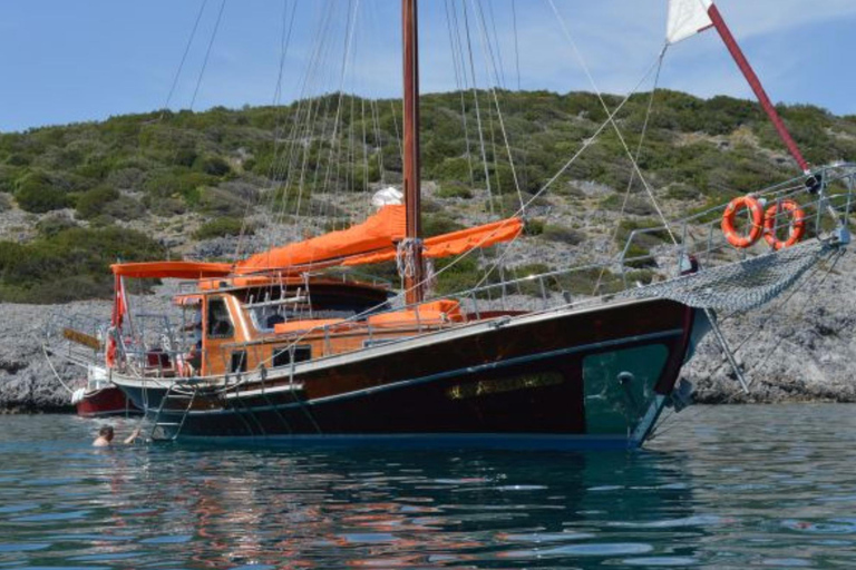 Bodrum: Breakfast Cruise on the Water Bodrum: Breakfast cruise on Yacht