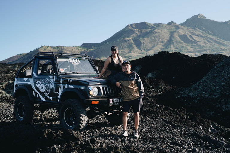 Tour privado: MT Batur Amanecer en Jeep y Aguas TermalesViaje en Jeep al Amanecer del Monte Batur, Traslado al Hotel y Aguas Termales