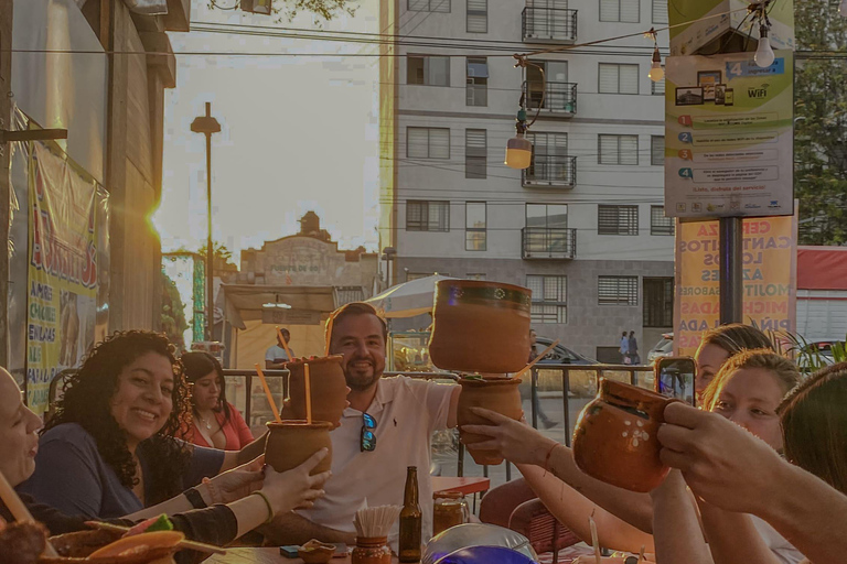 Mexico City: VIP Ringside Wrestling, Walking tour & Mezcal