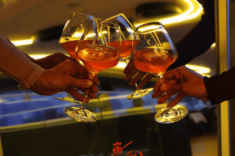 Budapest: Unlimited Prosecco Sightseeing Cruise Unlimited Prosecco and Aperitivo Spritz Crusie