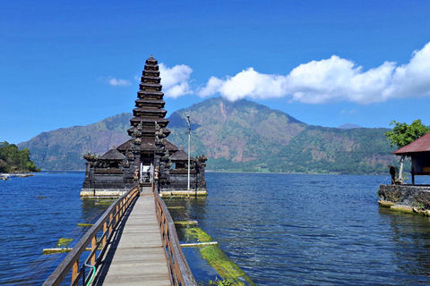 Bali/Mount Batur: Guided Lake Batur Water Bike Experience Guided Water Bike Experience with Meeting Point