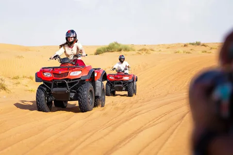 Dubaï : safari en quad, chameaux et camping avec dîner barbecue