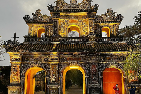 Hue: Imperial City Walking Tour Small Group (max 6 )