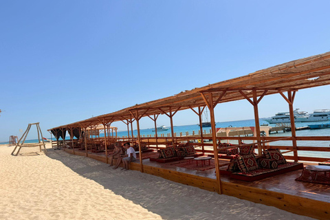 Hurghada: Private Speedboat to Magawish Island 8-hour Private Speedboat With Lunch