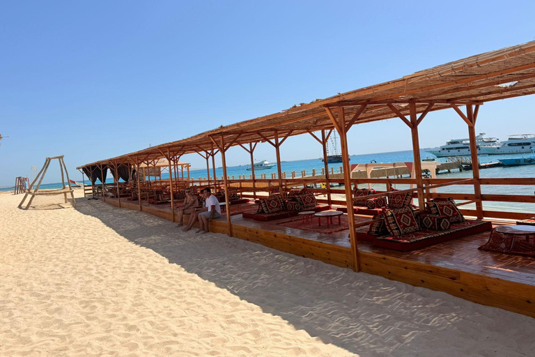 Hurghada: Private Speedboat to Magawish Island 8-hour Private Speedboat With Lunch