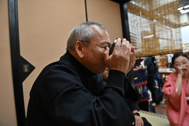 Learn Zen in a class of making tea near Osaka Castle