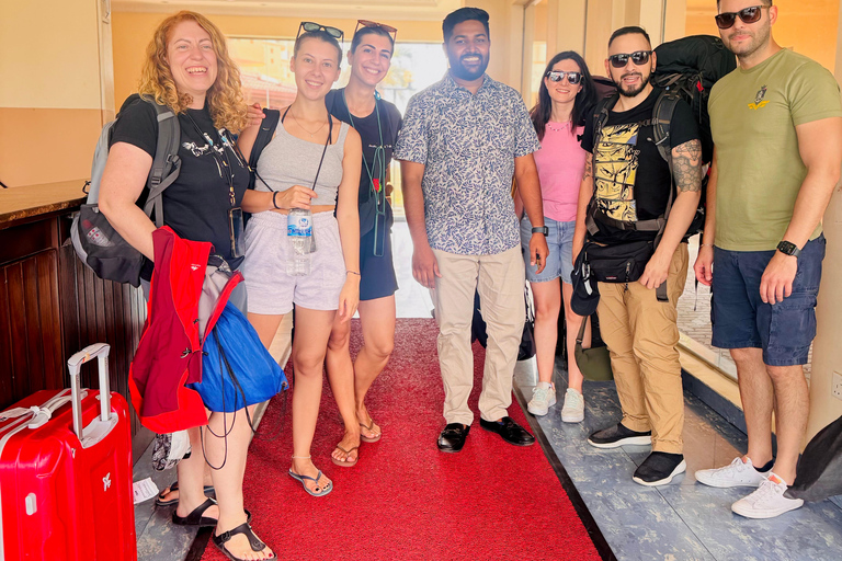 Negombo: Fishing Village, Fish Market & Lagoon Tuk-Tuk Tour