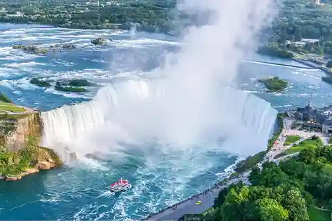 Однодневная поездка в Ниагарский водопад с круизом из Торонто