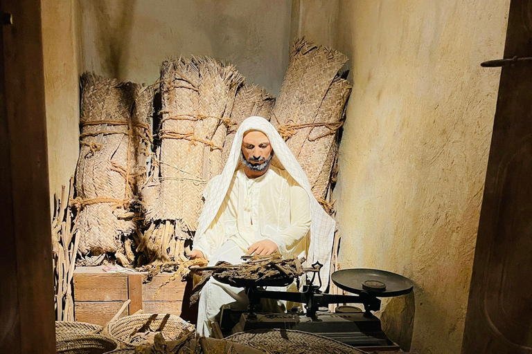 From Manama: Bahrain Full-Day Tour by Luxury Bus