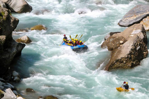 Katmandou : Excursion d'une journée en rafting sur la rivière Trisuli avec déjeuner