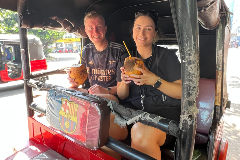 Colombo: City Cultural & Historic Stops by Tuk Tuk