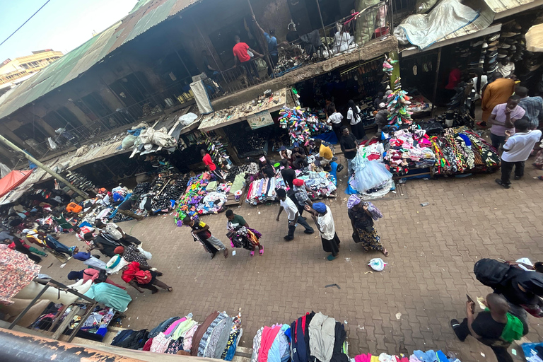 Kampala Suburbs: Exclusive All Markets Tour with Local Guide