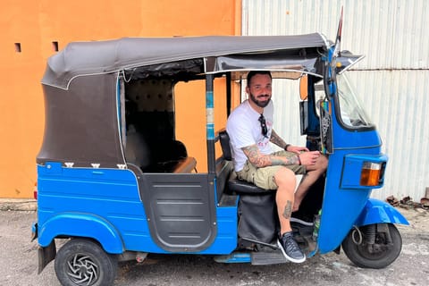Shore excursion Colombo: City Sightseeing Tour by Tuk-Tuk