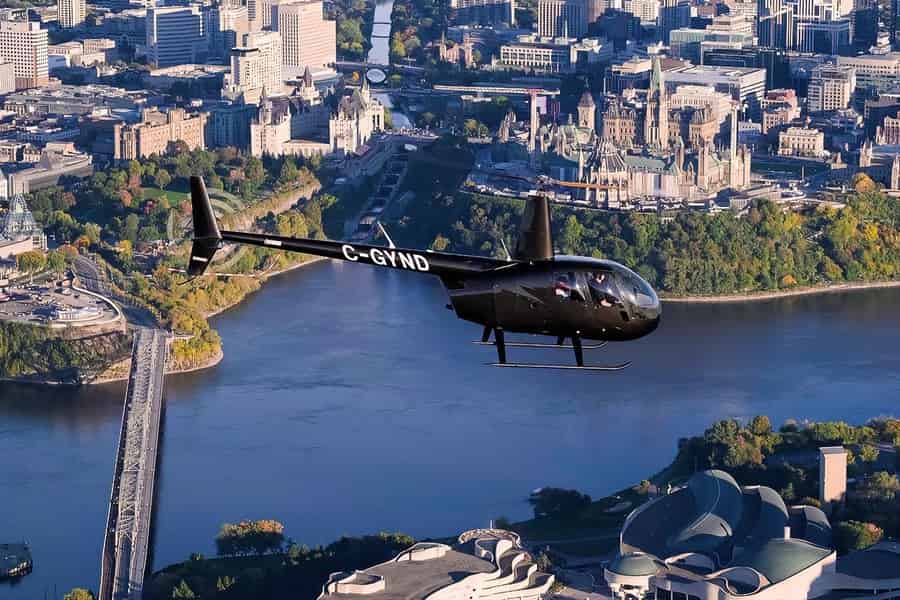 Ottawa: Hubschrauberrundflug mit Live-Kommentar. Foto: GetYourGuide
