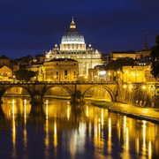 Roma tour guidato a piedi by night: Colosseo, S. Pietro e Vicoli segreti