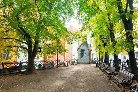 Racconti di Tallinn: tour combinato di 4 ore in autobus e a piedi