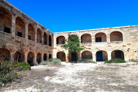 Gozo Unveiled: Guided Hiking in Comino Island