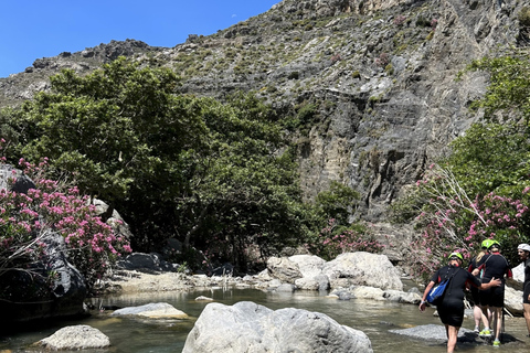 Från Rethymno: Flodvandringsresa vid Kourtaliotiko-klyftanMötesplats