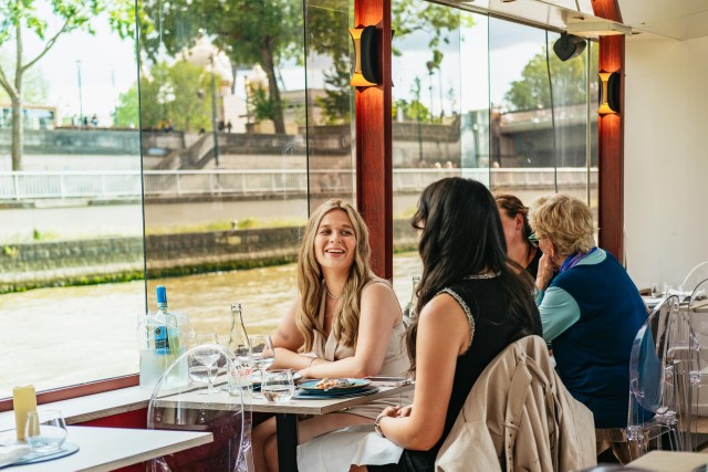 Visit Paris 3-Course Italian Meal Seine Cruise in Paris, France