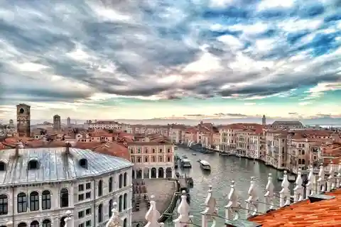 Experience Venice Like a Local – Guided Tour From Padua