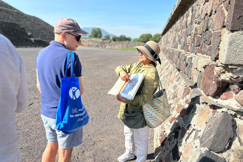 SHARED TOUR OF TEOTIHUACAN WITH BREAKFAST IN CAVE INCLUDED