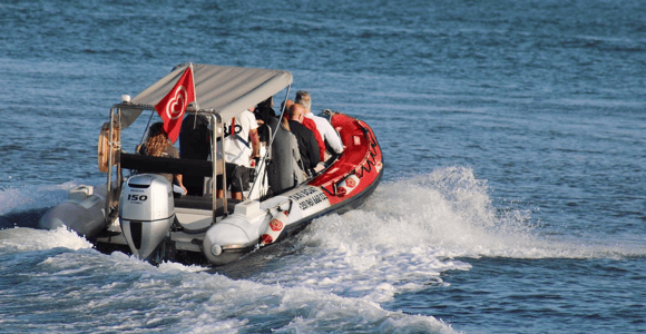 Lisbon: Tejo River Speedboat Tour