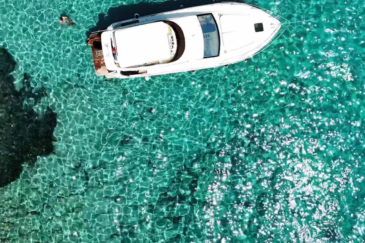 Bodrum: Private Motoryacht Tour with swimming stops & lunch