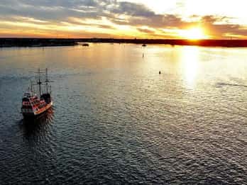 St. Augustine: Black Raven Tropical Sunset Cruise