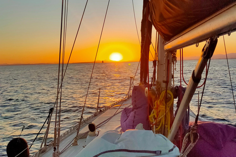 Santa Pola: Sailboat trips to Tabarca, snorkeling, and sunset with tasting