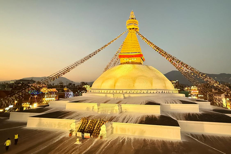 Kathmandu: Bouddhanath Stupa Tour with Dinner