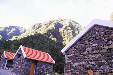 Madeira: Private 4x4 Nature Tour with a Guide Madeira: Private 4x4 Nature Tour with Guide