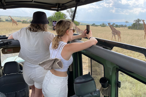 Safari de un día por la fauna de AkageraLand Cruiser (No open-r),Barco