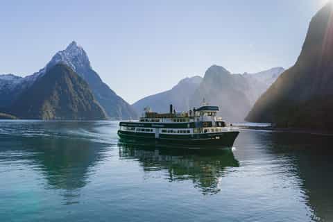Milford Sound: Wildlife & Nature Signature Cruises - Image 3