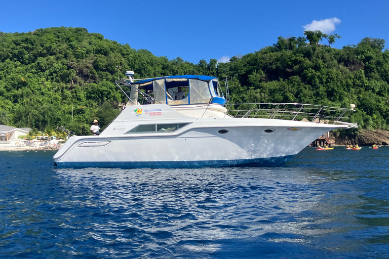 Bequia Day Cruise with Drinks and Photos