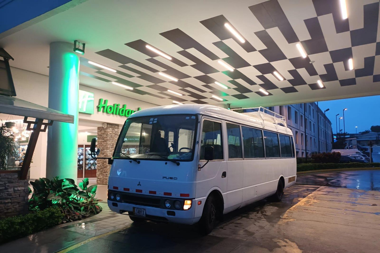 San José: Folklore Show and Buffet Dinner