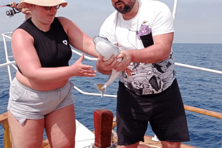 Tour de medio día de pesca en el mar desde AlanyaTraslado desde el oeste de Alanya