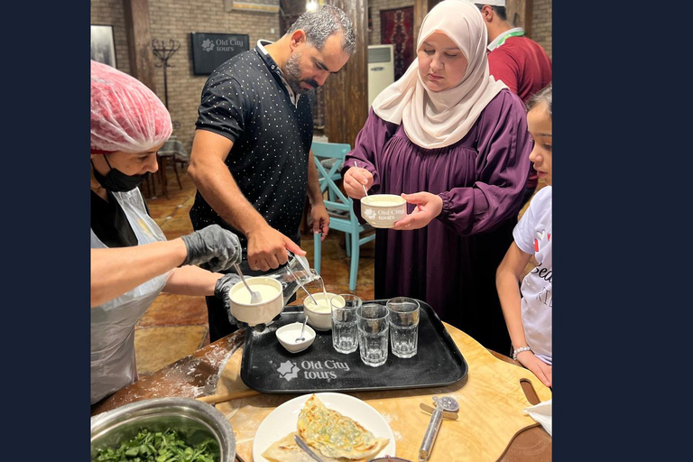 دورة طبخ أذربيجانية وجولة في المدينة القديمة والغداء