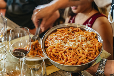 Depuis Rome : Excursion d&#039;une journée en Toscane avec déjeuner et vins