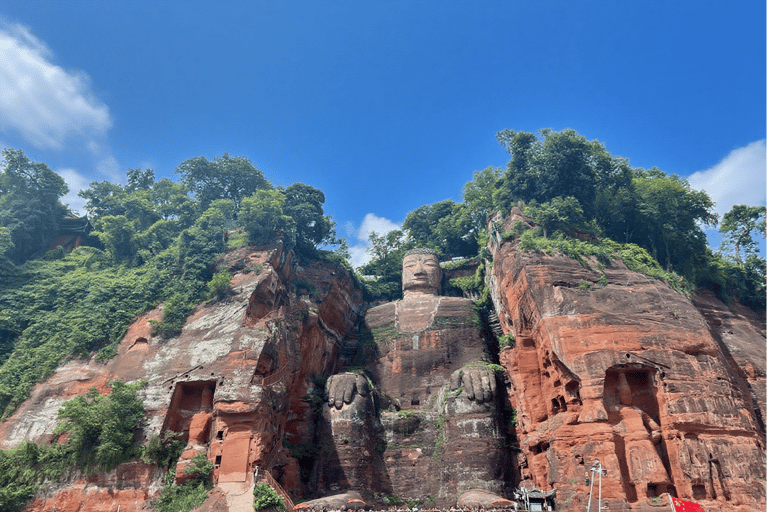 Chengdu to Leshan Buddha & Oriental Buddha Capital Private Private tour with English/Cantonese guide
