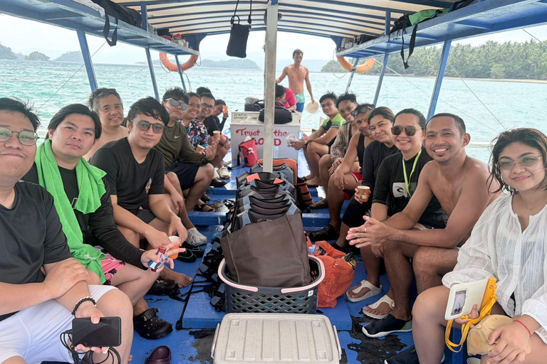 From Puerto Princesa: Port Barton Island Hopping Tour
