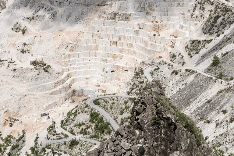 Carrara: Jeep Tour to Marble Cathedral with Tasting or Snack From La Spezia Centrale